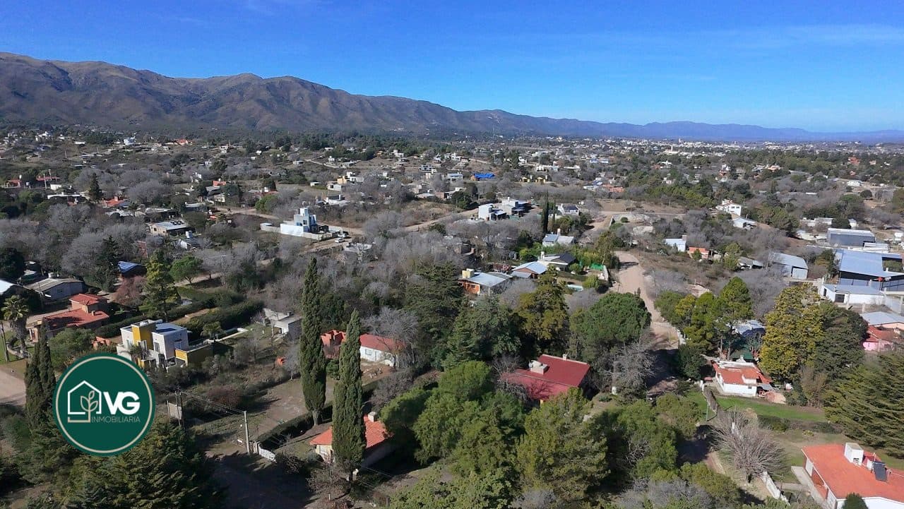 Terreno de 1095 m2 en Villa Giardino